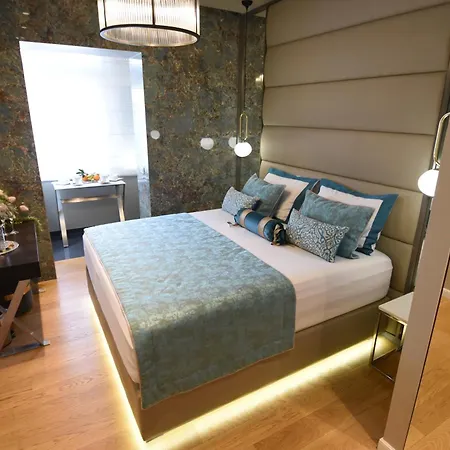 Luxury Fortuna Apartment