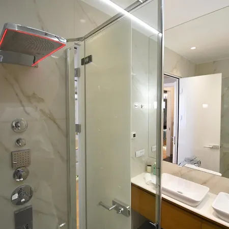 Luxury Fortuna Apartment *