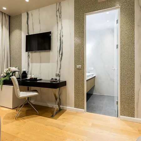Luxury Fortuna Apartment