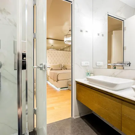 Luxury Fortuna Apartment Split