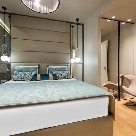 Luxury Fortuna Apartment